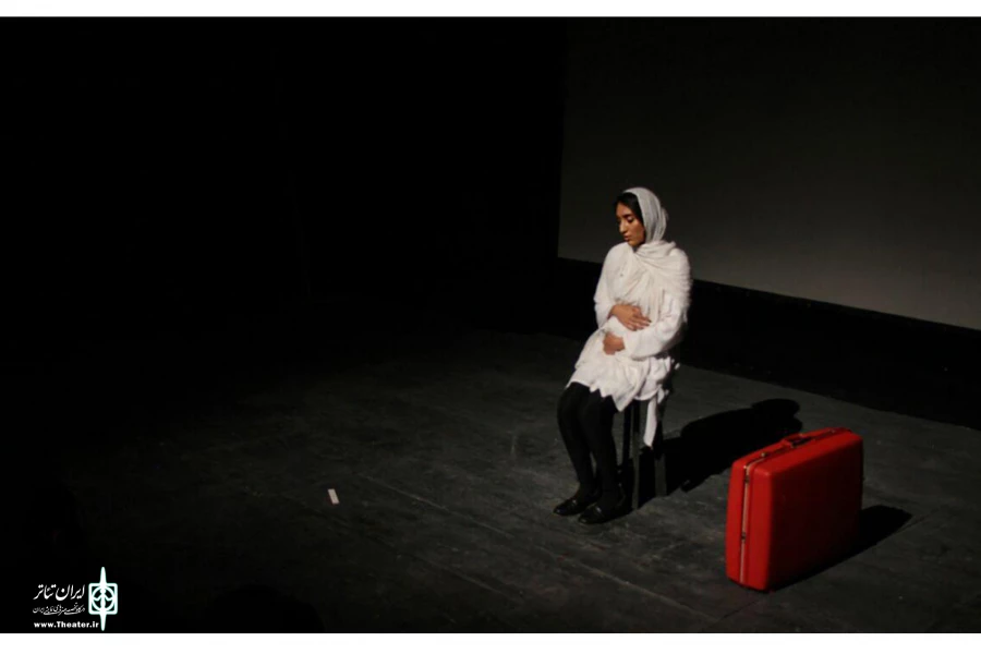 نمایش « در »