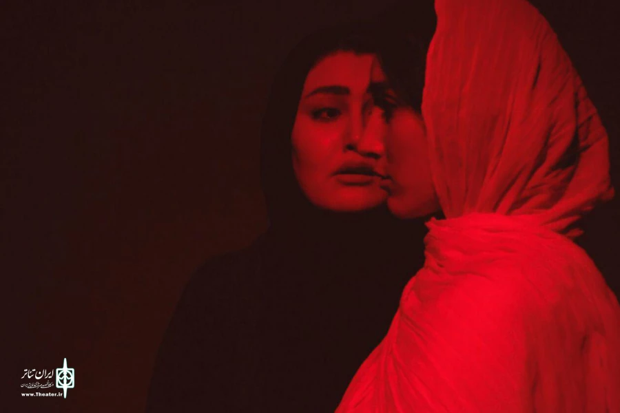 نمایش « در »