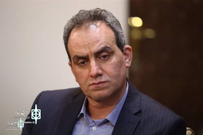 شهرام کرمی پس از اعلام کناره گیری از مسئولیت گفت :

به دلیل محدودیت در مدیریت تئاتر استعفا دادم
پیگیر تمام مطالبات تئاتری‌ها هستم