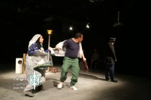 نمایش «عین شین قاف» در ساوه به روی صحنه رفت 4