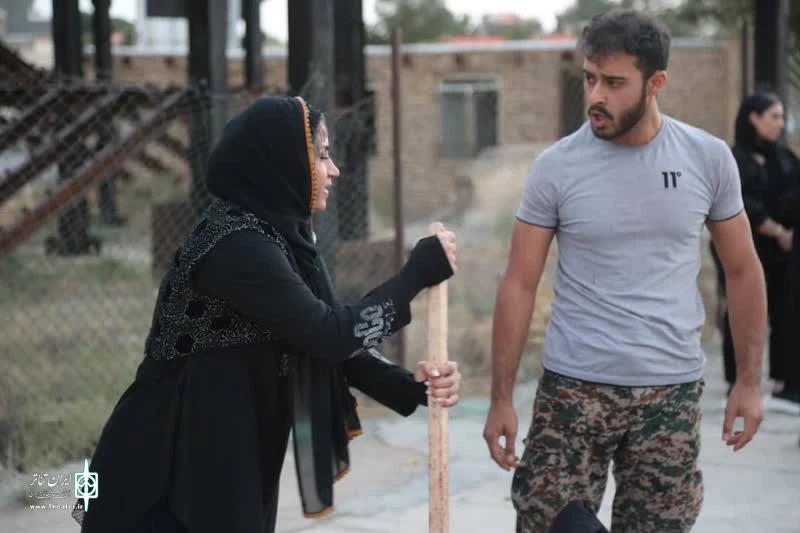اجرای نمایش خیابانی «اسیر خون» در دلیجان 2