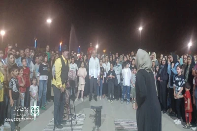نمایش خیابانی «سفر» در ساوه اجرا شد