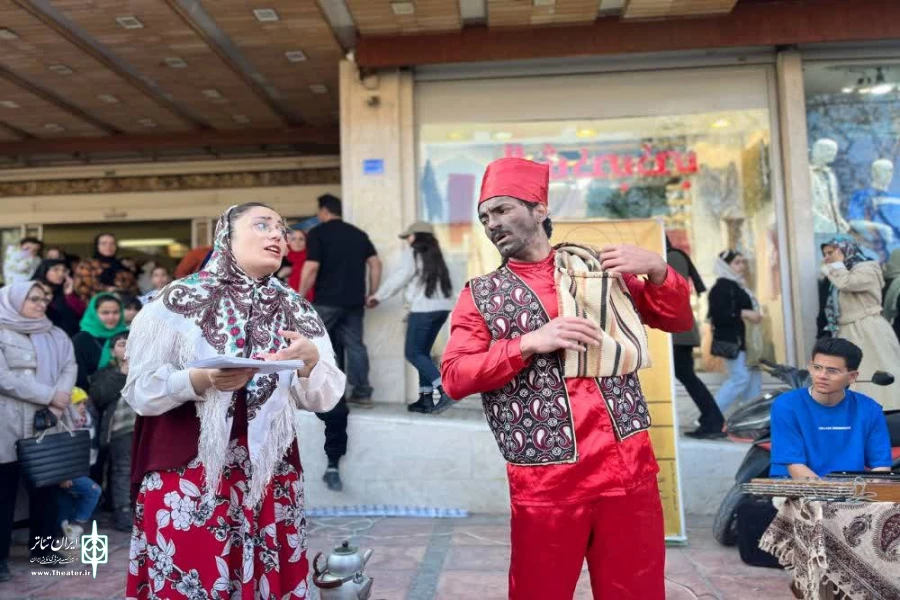 گزارش تصویری اجرای نمایش خیابانی نمایش« عمو نوروز کجایی؟»