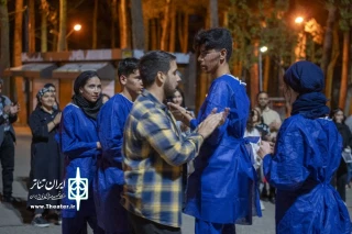 نمایش خیابانی «ضیافت» در محلات اجرا شد