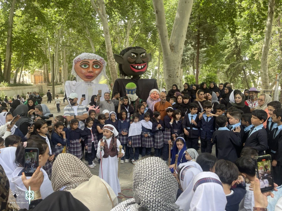 سومین جشنواره ملی تئاتر خیابانی محلات آغاز شد 3